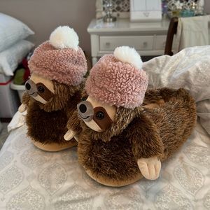 American Eagle Slippers